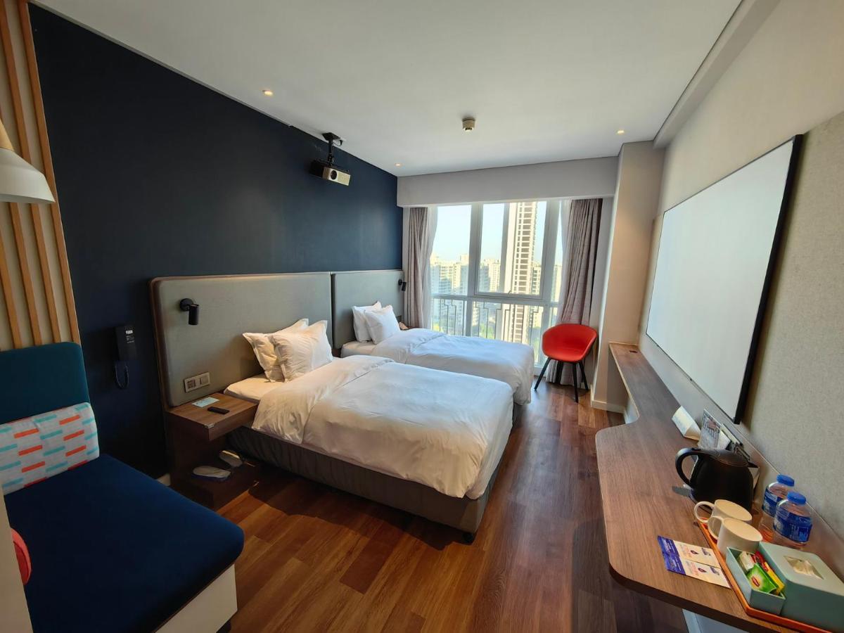 Holiday Inn Express Liyang Huafu By Ihg Exterior foto